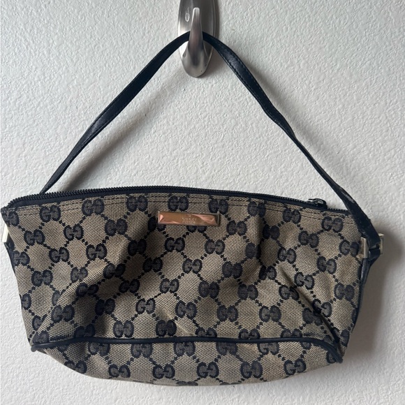 Gucci Handbags - Gucci mini bag